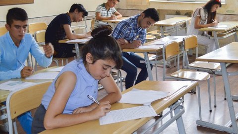 İlk qəbul imtahanları niyə apreldə keçirildi?..  