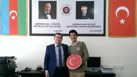 Bakı T&uuml;rk Liseyinin son 8 ildə 15-ci məzunu 700 bal toplayıb - FOTOLAR