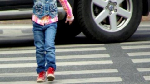 10 yaşlı uşağı vurub qa&ccedil;an s&uuml;r&uuml;c&uuml; tutulub  &nbsp;