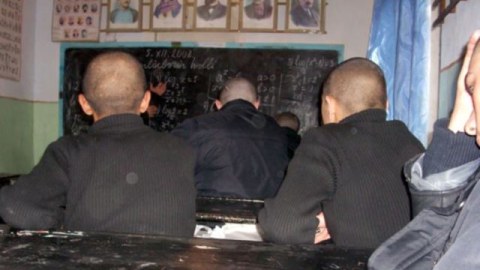 Azərbaycandakı məhkum uşaqlar...  