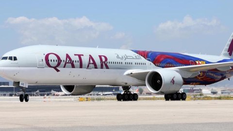 "Qatar Airways" Qahirə hava limanından &ccedil;ıxarıldı