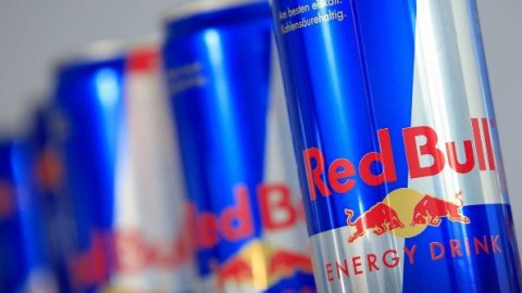 Bir banka ilə &ldquo;qanadlandıran&rdquo; i&ccedil;kilər - Gənclərimizi bəlaya s&uuml;r&uuml;kləyən &ldquo;Red Bull&rdquo;, &ldquo;Hell&rdquo;... - TƏHL&Uuml;KƏ  