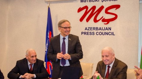 "Jurnalistlərin dostu" se&ccedil;iləcək