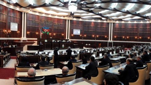 Neftə görə dövlət büdcəsi dəyişdiriləcək