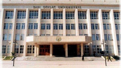İki universitetə publik hüquqi şəxs statusu verilir