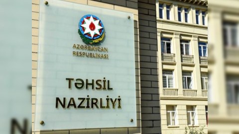 Nazirlikdən qalmaqallı dərslik layihəsi ilə bağlı AÇIQLAMA: “Ehtirasları kənara qoyun”