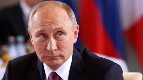 Putin Maradonaya ağız açdı