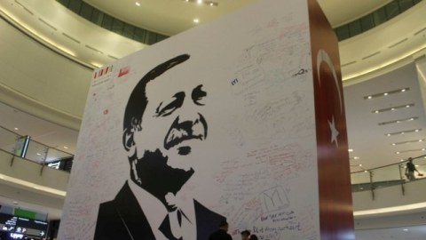 Qətərdə Ərdoğanın portreti asıldı – insanlar ürək sözlərini YAZDILAR