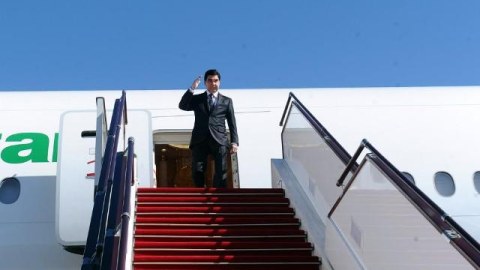 Qurbanqulu Berdiməhəmmədov Bakıya gəldi