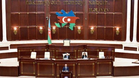 Milli Məclisin İntizam Komissiyası iki deputatın məsələsinə baxacaq  