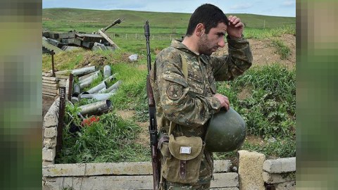 Ermənistan ordusunda RƏZALƏT: zabitlər müqavilə imzalamırlar