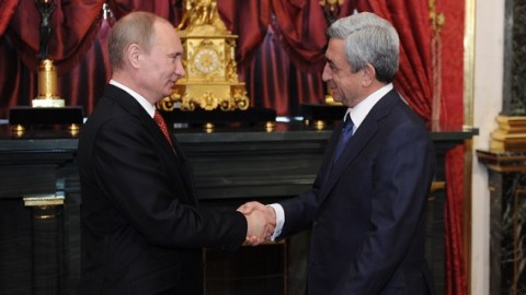 Sarkisyan Qarabağ üçün Putinlə görüşə gedir