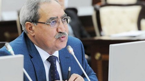 70 yaşlı deputat: “Yaşar Əliyevə dedim ki, qadınların etirazına mane olmayın” – MÜSAHİBƏ 