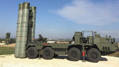 Azərbaycanın almaq istədiyi analoqsuz silah - 10 ballistik raketi eyni anda məhv edir...