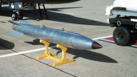 ABŞ n&uuml;və bombası atdı