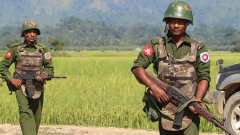Myanma Banqladeşin təklifini rədd etdi