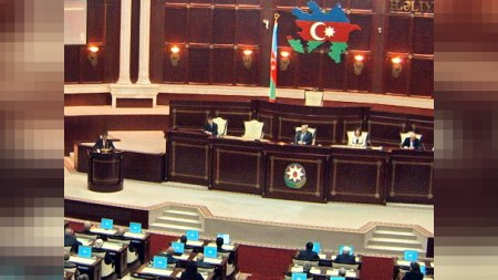 Şəhərdaxili marşrutlarla bağlı məsələ deputatların müzakirəsində...