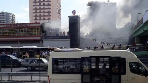 İstanbul metrosunda yanğın - FOTO