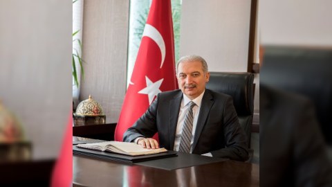 İstanbul bələdiyyəsinə yeni sədr se&ccedil;ildi