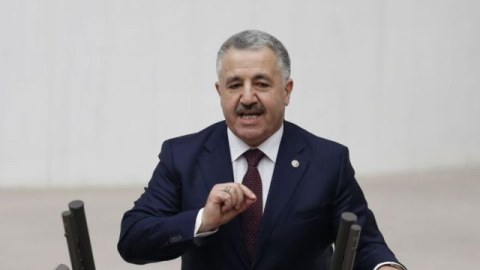 T&uuml;rkiyəli nazir xəstəxanaya yerləşdirildi