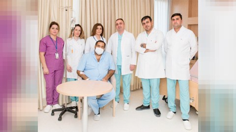 Azərbaycanda unikal əməliyyat - hemodializ xəstəsinə b&ouml;yrək k&ouml;&ccedil;&uuml;r&uuml;ld&uuml; 