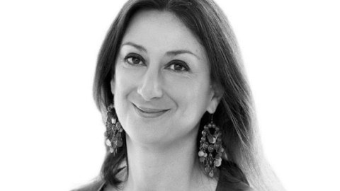 Araşdırma&ccedil;ı jurnalist avtomobil partlayışında &ouml;ld&uuml;