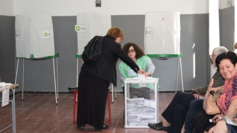 Marneulidə azərbaycanlı namizədlər arasında dava olub