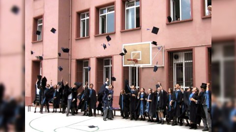 Ermənilərin Türkiyədə qurduqları məktəblər...   