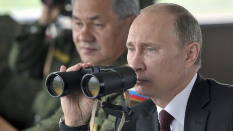 Putin 4 ballistik raketi şəxsən işə saldı