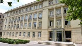 Prezident iki universitetin özünüidarə statusunu ləğv etdi
