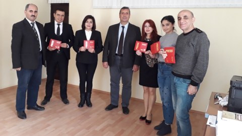Azərbaycan jurnalistlərinə “Beynəlxalq media vəsiqəsi” verildi