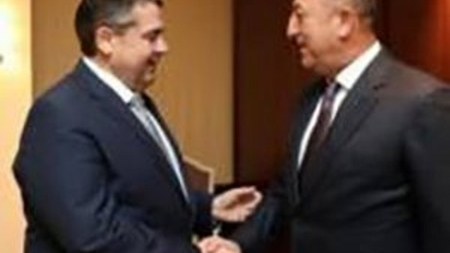 &Ccedil;avuşoğlunun almaniyalı həmkarı ilə gizli g&ouml;r&uuml;ş&uuml;