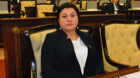 Azyaşlı qızları hicab bağlamağa məcbur edirlər - DEPUTATDAN HƏYƏCAN DOLU ÇAĞIRIŞ