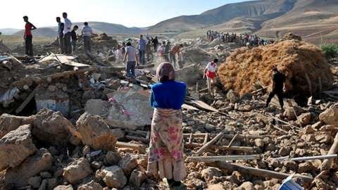 İranda zəlzələdə ölənlərin sayı 328-ə çatıb, 2500 yaralı var - YENİLƏNİB