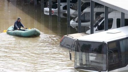Yunanıstanda daşqın qurbanlarının sayı 15-ə &ccedil;atdı