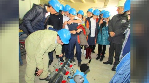 Peşə məktəblərində şagirdlərə x&uuml;susi geyim formaları veriləcək  &nbsp;