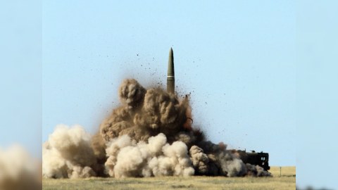 “İskəndər-M” yeni ballistik raketi sınaqdan keçirildi - Video
