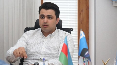 “İrəli” sədri: “Azərbaycanda gənclərin çoxu fürsətcildir” – MÜSAHİBƏ