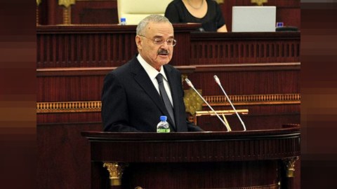 Artur Rasizadə nazirlərlə birgə Milli Məclisə gəldi