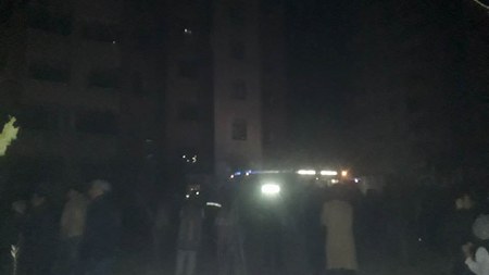 Mingə&ccedil;evirdə yanğın, 5 nəfər zəhərləndi