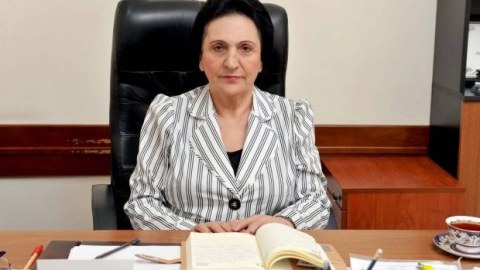 Bakı Slavyan Universitetinin rektoru tələbələrə əlçatandırmı...    