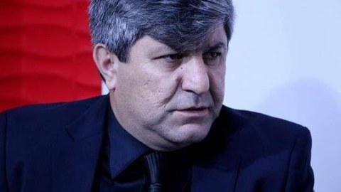 Jurnalist Əvəz Zeynallı məhkəmə qarşısına &Ccedil;IXARILIR  &nbsp;