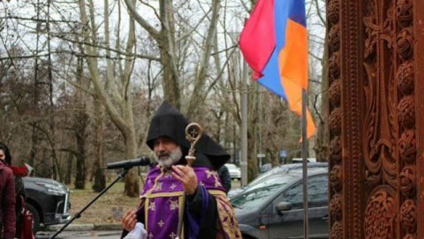 Ukraynada “erməni soyqırımı”na abidə qoyuldu, diaspor rəhbəri səfirliyimizi ittiham etdi - FOTO   
