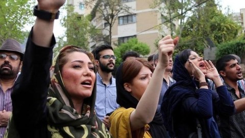 İrandakı kütləvi aksiyalarda ölü sayı artır… Millət vəkili cənubda baş verənləri ŞƏRH ETDİ