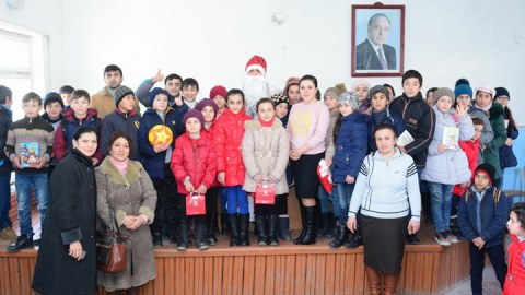 Ucqar kəndin gənc müəllimi: “Sinifdə palto-papağı çıxarmırıq, uşaqlar soyuqdan xəstələnirlər” - FOTOLAR