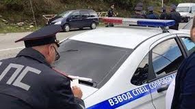 10 min yol polisi əməkdaşı işdən azad edildi