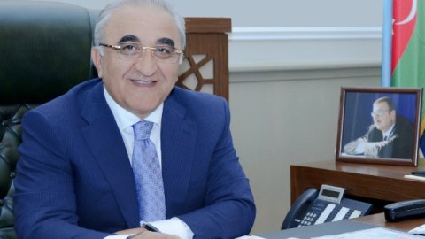İqtisad Universitetinin rektoru tələbələrə əlçatandırmı…   