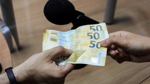 Xaricə köçmüş bəzi azərbaycanlı jurnalistlər “reketlik” edirlər