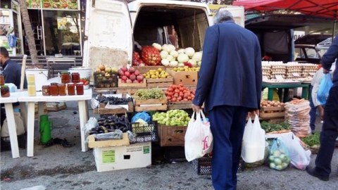 Ərzaq bahalaşır, “nisyə dəftərləri” qalınlaşır - Deputat qiymətləri ucuzlaşdırmanın yollarını GÖSTƏRDİ   