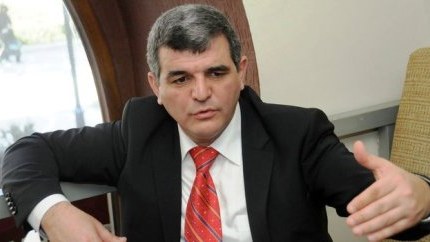 Deputat tarixi şəxsiyyətləri tənqid etməyə haqq qazandırdı